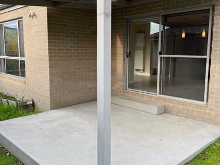 MODERN, PRIVATE AND WELL LOCATED! - Photo 5