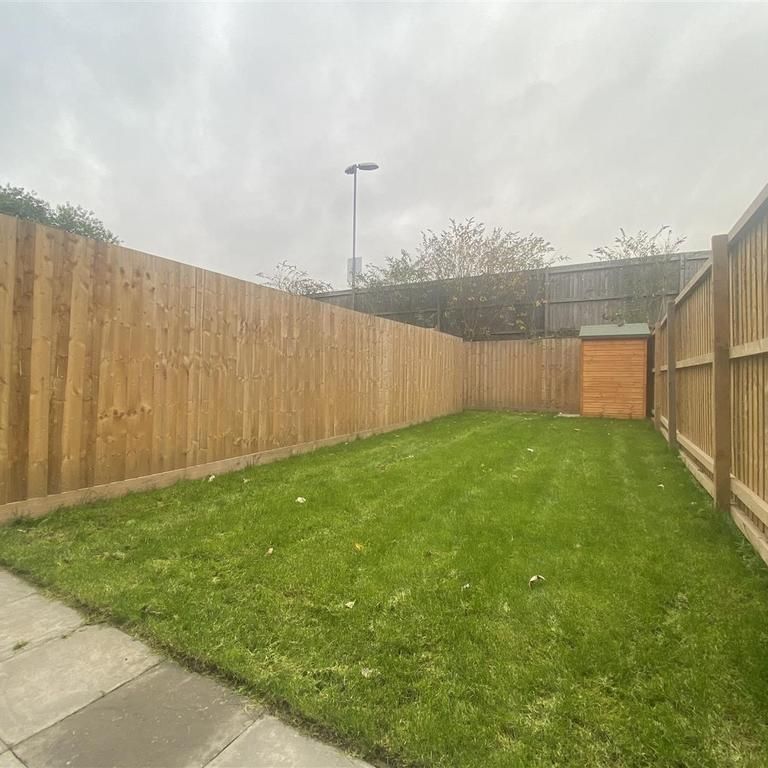 2 bedroom terraced house to rent - Photo 1