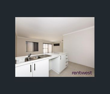 Stylish Home with Easy Care Living - Photo 5