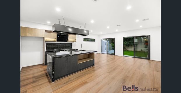 Brand-new luxury home on the market for rent ! - Photo 1