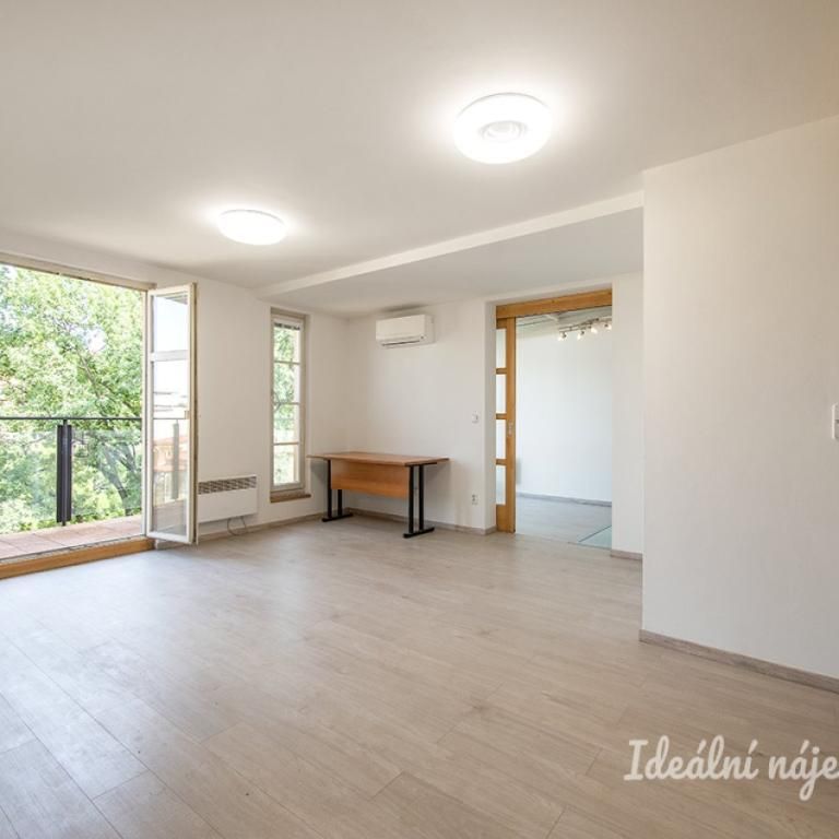 Pronájem bytu 3+kk 74 m2 - Fotografie 1
