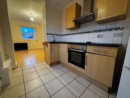 2 Bed Flat, Ground Floor, SO14 - Photo 4