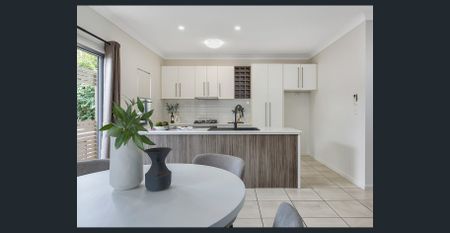 Air Conditioned 3 Bedroom Townhouse In Boutique Gordon Park Complex. Walk To Kedron Brook - Photo 3