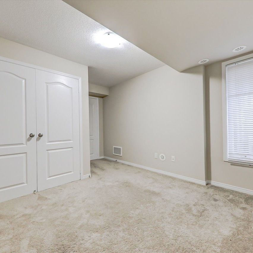 For Lease - 5625 Oscar Peterson Boulevard Unit# 1, Mississauga, Ontario - Photo 1