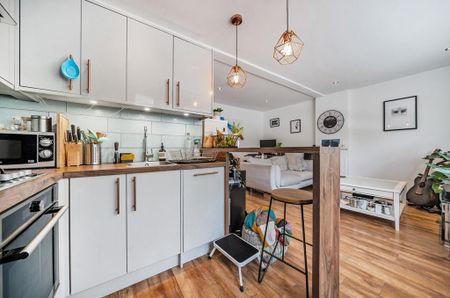 1 bedroom flat to rent - Photo 2