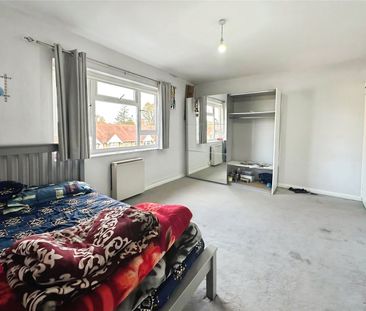 Dencliffe, Church Road, Ashford, Surrey, TW15 2PF - Photo 6