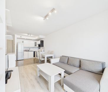 Dwa pokoje z garażem na strzeżonym osiedlu - Zdjęcie 1