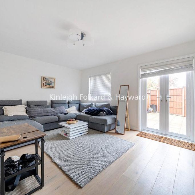 3 bedroom end of terrace house to rent - Photo 1