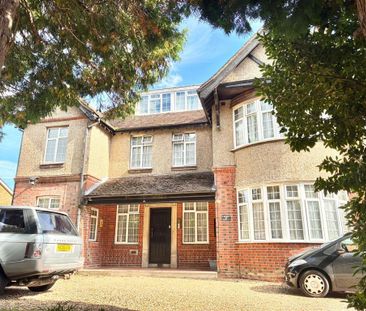 Midanbury Lane, Southampton - Photo 1