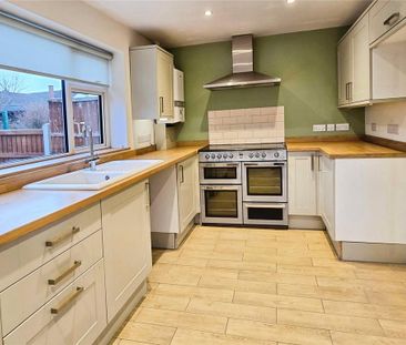 3 bedroom semi-detached house to rent - Photo 6