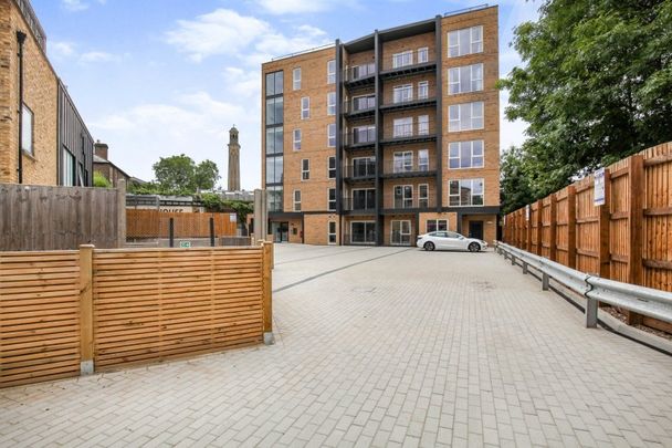 Kew Bridge Road, Brentford,TW8 - Photo 1