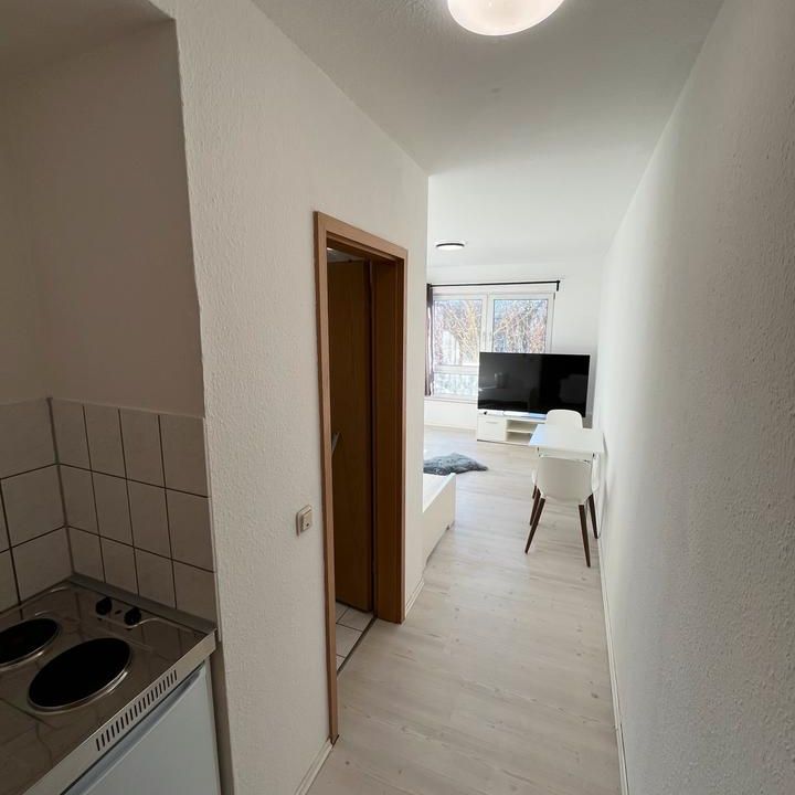 Helle, möbelierte 1-Zimmer-Wohnung, im Herzen von Kaiserslautern - Photo 1