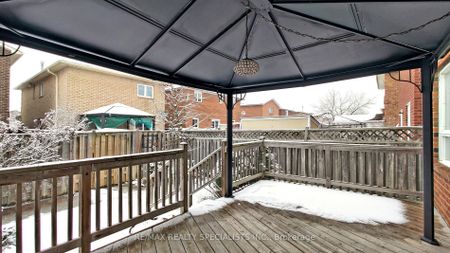 Detached Home For Lease | W8143836 - Photo 2