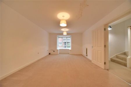 5 bedroom semi-detached house to rent - Photo 2