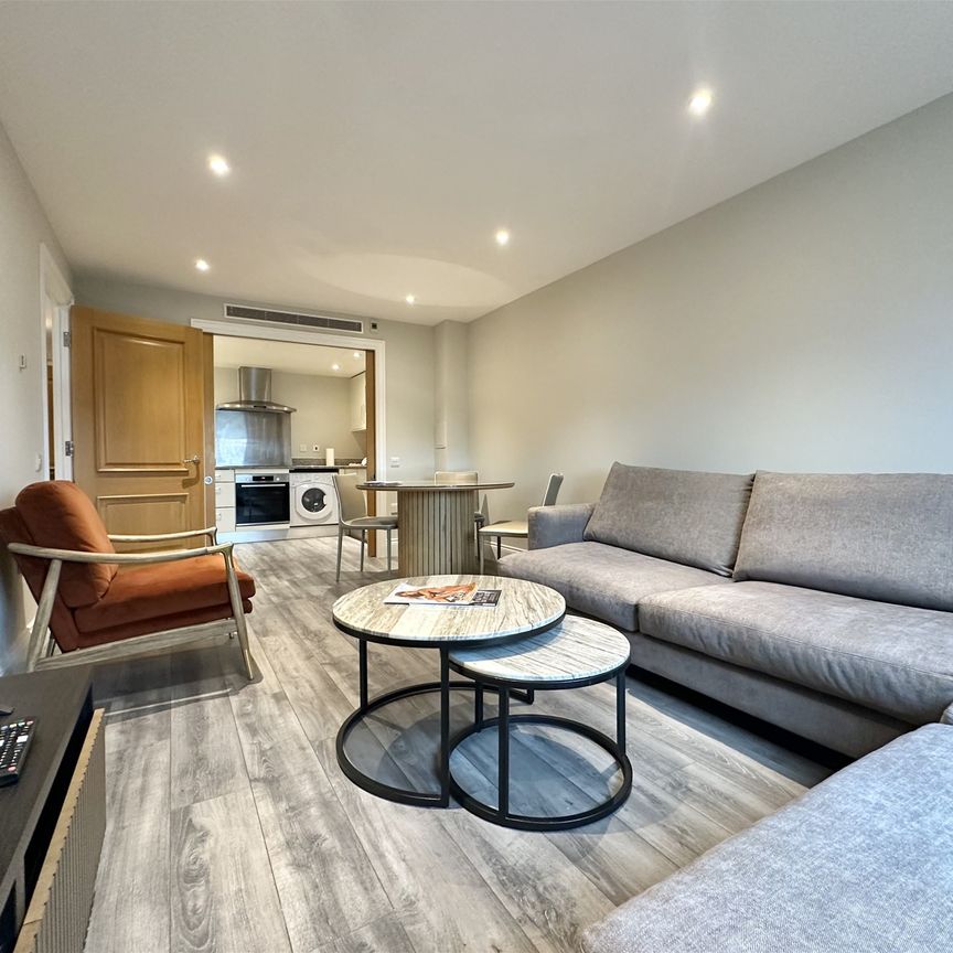 Sheldon Square, London - Photo 1