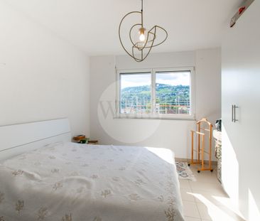 SPACIOUS AND BRIGHT 2.5 ROOMS - Photo 2