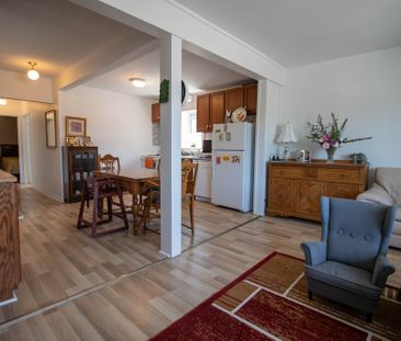 Spacious 2 Bedroom Apartment in Niagara Falls! - Photo 4