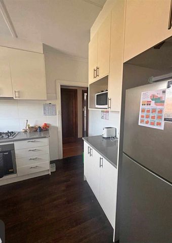 Caulfield North - Photo 4