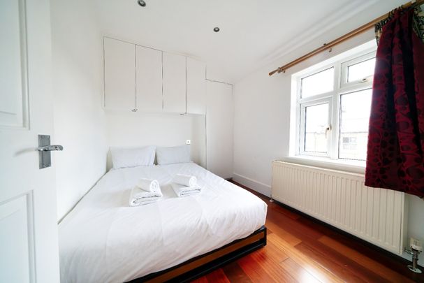 1 Bed Flat, Oaklands Grove, W12 - Photo 1