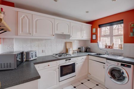 3 bedroom end of terrace house to rent - Photo 5
