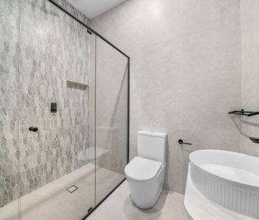 Brand New Spacious Modern Duplex - Photo 6