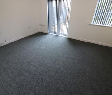 3 bedroom end of terrace house to rent - Photo 3