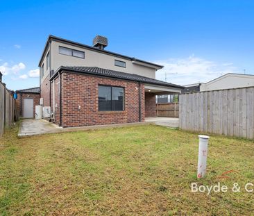 Spacious 4–5 Bedroom Family Home - Photo 2