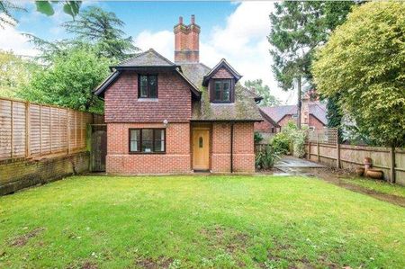 3 bedroom detached house to rent - Photo 5