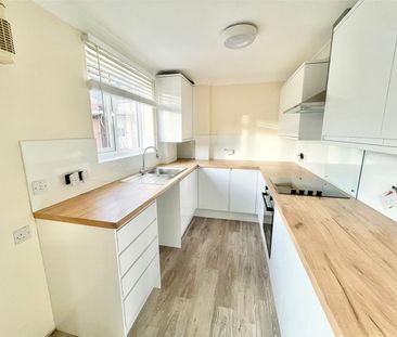 St. Judes, Plymouth - Photo 5