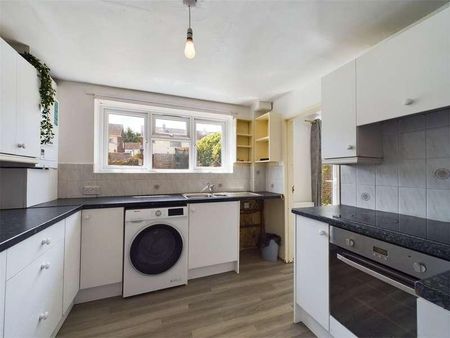 Wellhouse Road, Maidenhead, Berkshire, SL6 - Photo 4