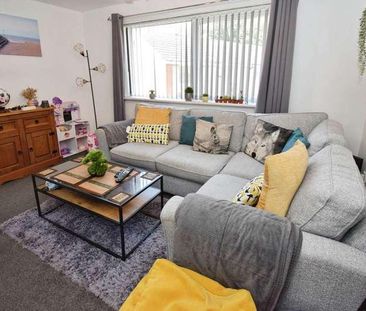 Cornwall Court, Bebington, CH63 - Photo 4