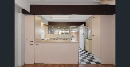 NEW TO MARKET Prime Surfers Paradise Location! - Photo 5