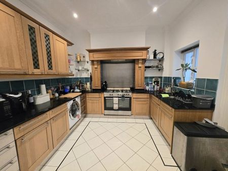 Sackville Gardens BN3 4GH 2 bedroom apartment to rent - Photo 3