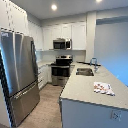 2B 2Ba JR, Roller shades, All Appliances, Close To Skytrain! - Photo 3