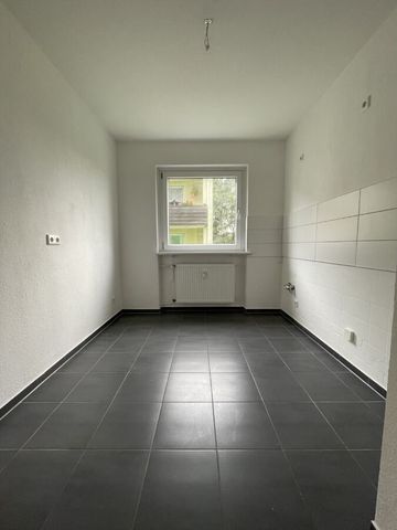 Helle 3-Zimmerwohnung mit Sonnenbalkon - Foto 5