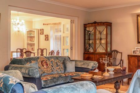 5 bedroom detached bungalow to rent - Photo 5