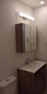 Saint-Rémi, 3 1/2 rénové à louer - Photo 3