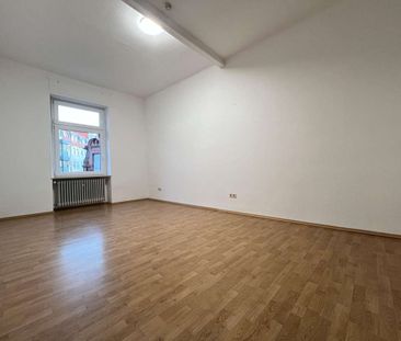 KL - Nähe Stadtpark, 4 ZKB, ''Altbau'', Einbauküche, Tageslichtbad,... - Foto 1