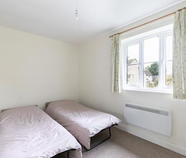 2 bedroom semi-detached house to rent - Photo 2