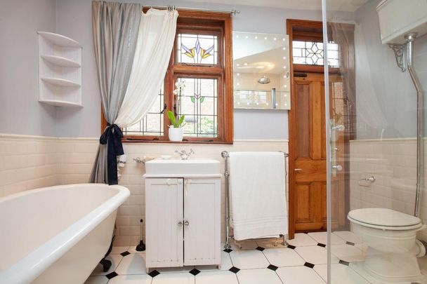 3 bedroom maisonette to rent - Photo 1