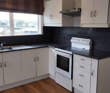 FRESH CLEAN AND LIGHT HOME - Photo 5