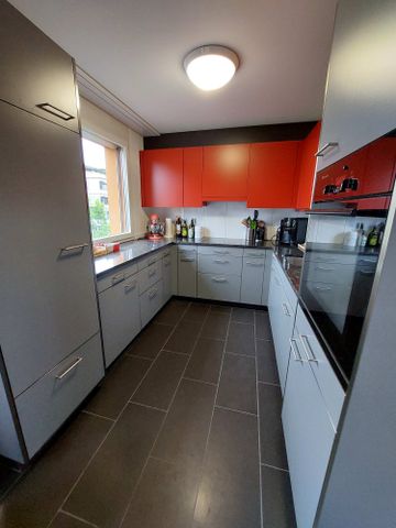 Grosszügige 4.5-Zimmerwohnung mit 2 Bädern! - Foto 2