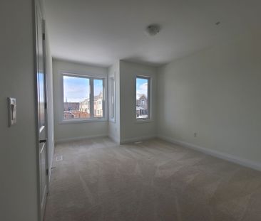 For Lease - 3246 Chimney Swift Crescent, Pickering, Ontario - Photo 5