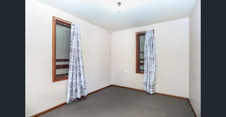 Affordable & Comfortable 3-Bedroom Home - Photo 3