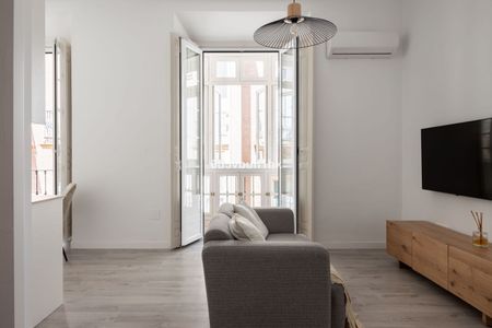 Ground Floor Apartment in Málaga - Photo 3