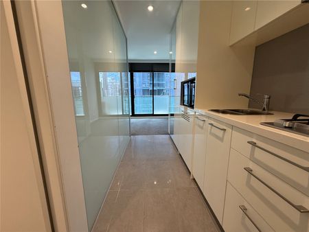 3104/618 Lonsdale Street - Photo 4