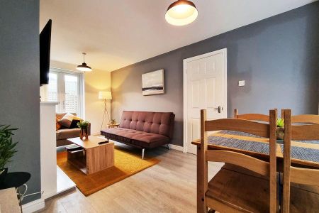 3 bedroom semi-detached house to rent - Photo 4