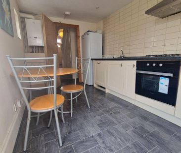 3 bedroom maisonette to rent - Photo 4