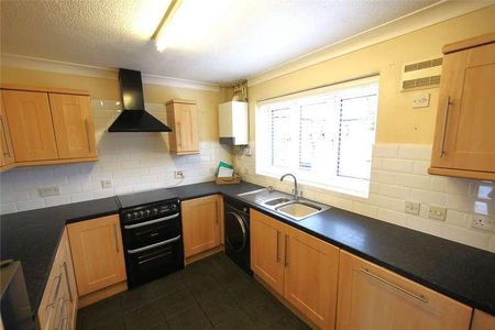 Tower Court, Ongar, CM5 - Photo 4