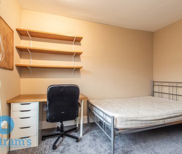 5 bed Semi-Detached House for Rent - Photo 2